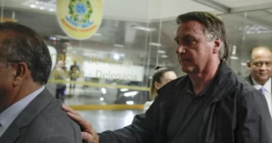 Bolsonaro insiste em julgamento pelo plenário do STF