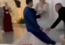 Noivo desmaia no altar após entrada da noiva e momento viraliza