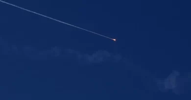 Israel bombardeia Teerã no oitavo dia da guerra