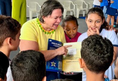 Nos 50 anos de Minaçu, Câmara dá um show pedagógico de civismo e memória ao resgatar, em crianças, orgulho de pertencer