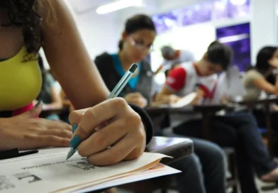 Prefeitura de Minaçu abre concurso público com 90 vagas e salários de até R$ 21 mil