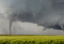 Tornados atingem Texas e deixam dois mortos, feridos e rastro de destruição