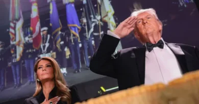 Trump é retirado de jantar de gala após homem abrir fogo