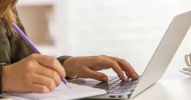 7 em cada 10 formados em licenciatura EAD de português e matemática ficam abaixo do básico