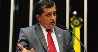 Ministro de Lula diz que ‘taxa das blusinhas’ foi erro e que elo Flávio-Master vai para campanha