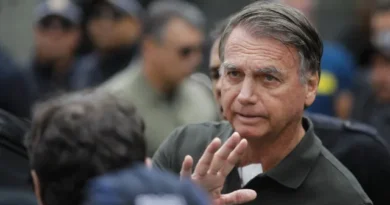 Cirurgia no ombro de Bolsonaro ocorreu sem intercorrências, diz equipe