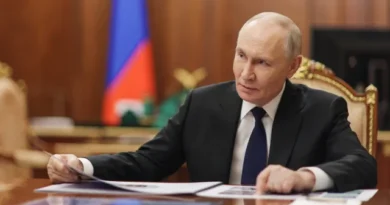 Rússia faz ameaça nuclear, e EUA testam míssil