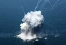 Irã atinge navio de guerra dos EUA com mísseis no Estreito de Ormuz