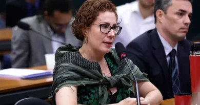 Extradição negada de Carla Zambelli impõe novo revés a Moraes e alimenta críticas