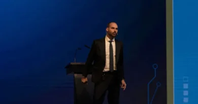 STF: Julgamento da ação penal contra o ex-deputado federal Eduardo Bolsonaro acontece na terça