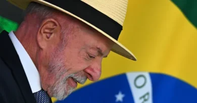 Lula diz que “ninguém vai meter o bedelho nas eleições” do Brasil