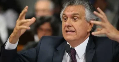 Caiado diz que candidatura de Flávio Bolsonaro está ‘afundando’
