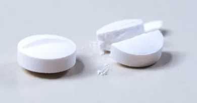 Pode cortar comprimido ao meio? Veja quando a prática pode trazer riscos