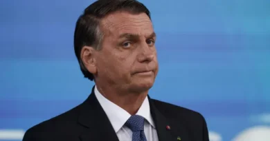 Ministros do TSE veem interferência de Moraes em cobrança sobre IA de Bolsonaro