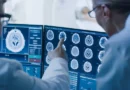 Quais médicos os homens devem procurar em cada fase da vida?