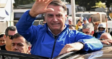 Exército entrega armas de Bolsonaro à PF e informa falta de duas