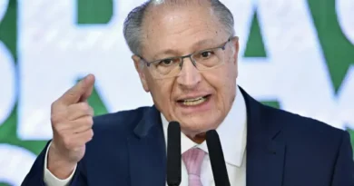 Alckmin diz que Milei presta desserviço à Argentina
