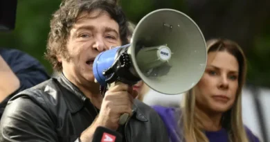 Milei assina decreto para expulsar estrangeiro que atacar argentinos