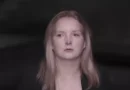 Filha de Elize Matsunaga deixa o Brasil após novo filme da Netflix