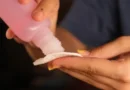 Acetona vai além das unhas: veja usos surpreendentes na limpeza