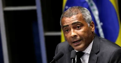 Romário deixa PL, fica sem partido e anuncia apoio a Eduardo Paes para Governo do RJ