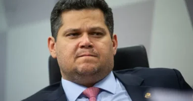 Alcolumbre destrava tramitação do fim da escala 6×1 após encontro com Lula
