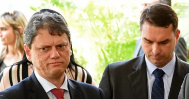 Tarcísio diz que eleição de Flávio facilitaria vida de SP e prevê eventos conjuntos