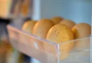 5 alimentos que você não deve guardar na porta da geladeira