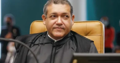 Nunes Marques suspende propaganda de Lula que associa Flávio Bolsonaro a rachadinha e Master