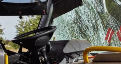 Tombamento de ônibus na BR-122 deixa sete mortos e 13 feridos na Bahia