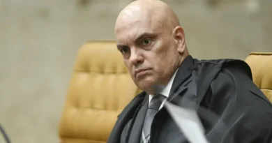 Moraes se declara impedido para atuar em ação sobre visitas da esposa e Vorcaro a senadores