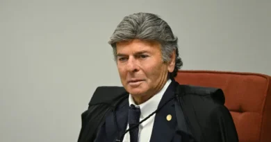 Fux e Mendonça recebem da PF íntegra dos dados de celular de Vorcaro