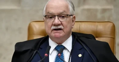 Fachin adia discussão sobre postagens de Nossa Senhora no STF