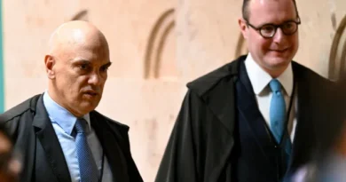 Posição de Zanin e Moraes agora destoa de atuação em trama golpista e inquérito das fake news