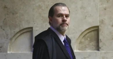 Kassio e Toffoli se declaram suspeitos e não votarão em sessão sobre Moraes no STF