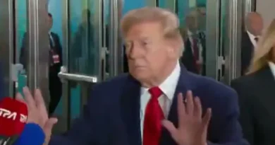 Donald Trump repreende repórter da CNN: “Não deveria estar aqui”