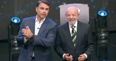 Globo corta Flávio Bolsonaro ‘encosto’ e define regras para debate
