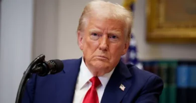 Democratas condenam decisão de Trump de conceder visto a Flávio