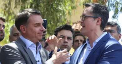 Flávio Bolsonaro escolhe Deltan para analisar os sigilos de Lula no TSE