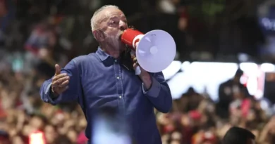 Lula promete mudar o jeito de governar, ataca Flávio e diz que venceu intromissão externa