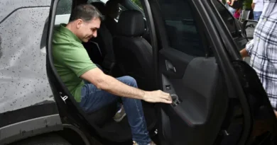 Flávio Bolsonaro deixou o Brasil? Jornal argentino relata viagem aos EUA