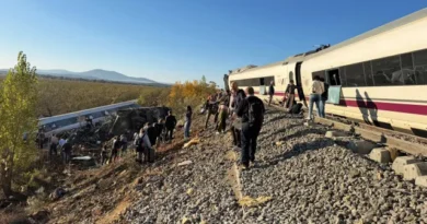 Colisão de trens na Espanha deixa 46 mortos e dezenas de feridos