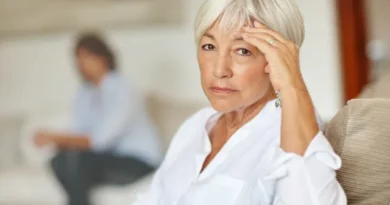 Alzheimer: 8 sinais de alerta que podem surgir antes da perda de memória
